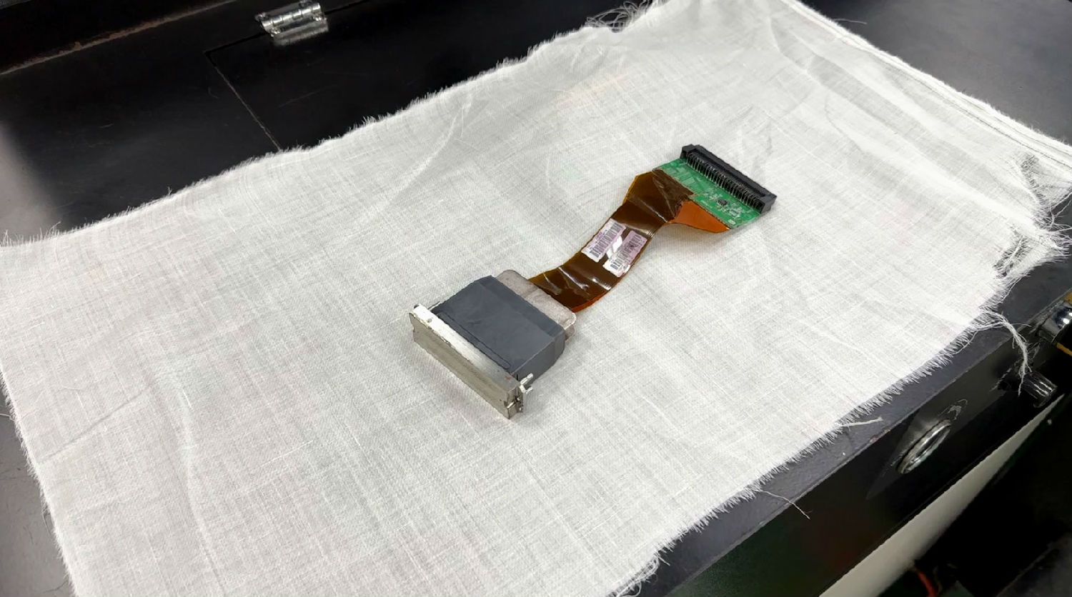 影(yǐng)響數碼印(yin)花機打印(yìn)精度的8個(ge)因素