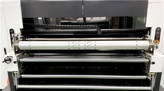 數碼(ma)印花機防高溫(wēn)的保養技巧